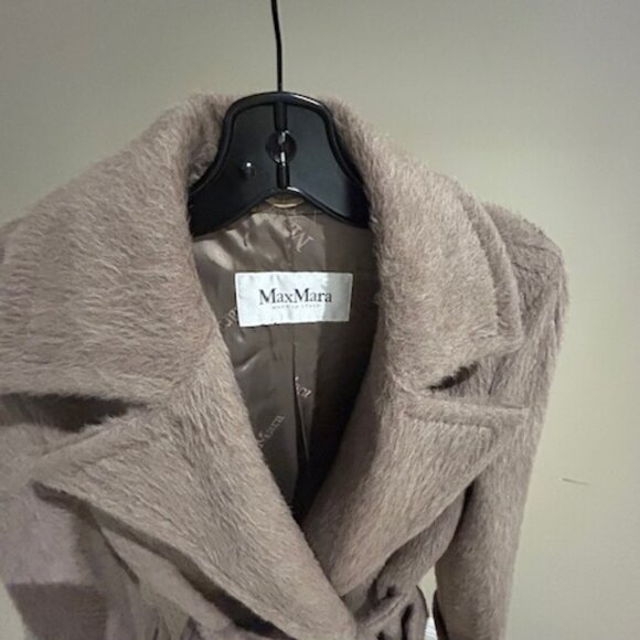 MAX MARA TAUPE COAT - Picture 1 of 2